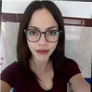 Me considero una persona curiosa, con ganas de aprender y enseñar de lo que aprendo. Con paciencia y empatía, que le gusta aportar a los demás y ayudarles en sus dificultades.